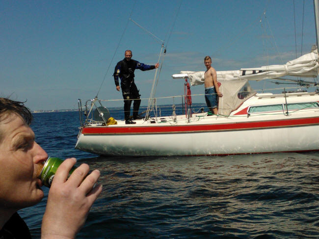 En Havbasse i sejlb�d